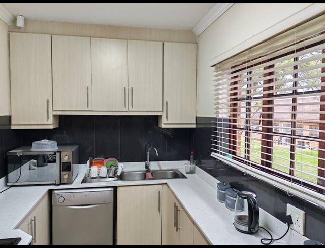 2 BEDROOM HOUSE FOR SALE IN HAYFIELDS